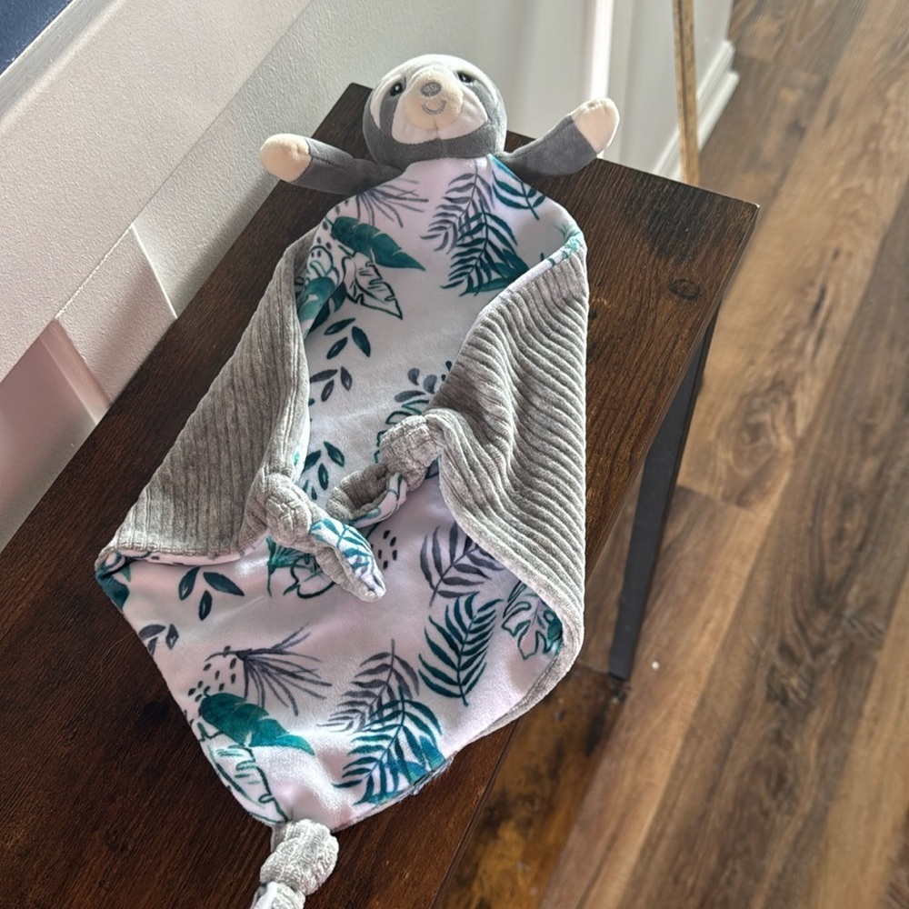 Mary Meyer Little Knottie Lovey Security Blanket Sloth Textured Back